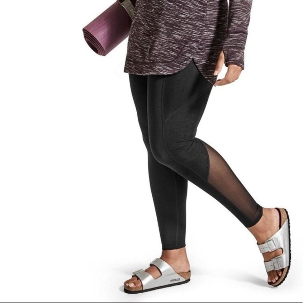 Athleta - High Rise Mesh Tux Chaturanga 7/8 - Black - L